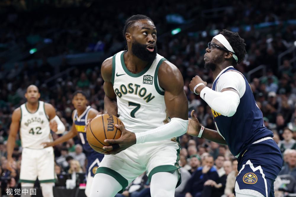 凭借球队的 凭借球队的