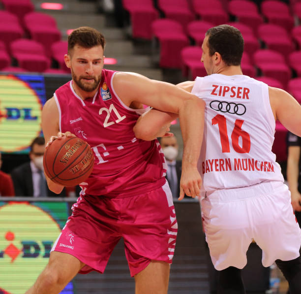 巴萨年轻新 巴萨年轻新